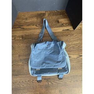Nike Sportswear Essentials Unisex Blue Messenger Bag